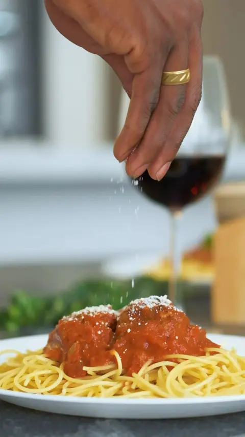 Spaghetti & meatballs